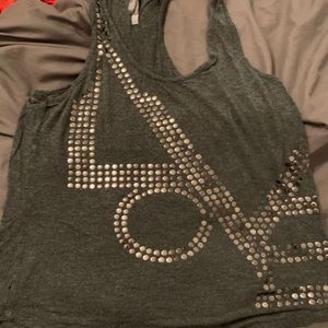 Women’s loose fit tank